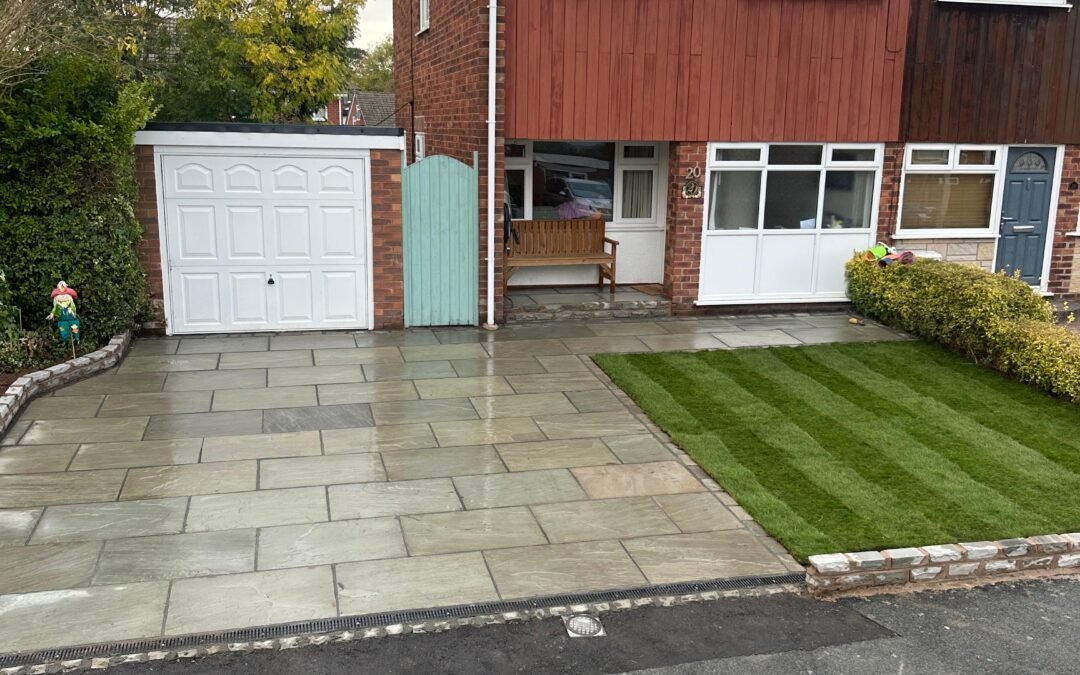New build garden packages Cheshire – Indian stone driveway and freshly turfed lawn installation in Knutsford